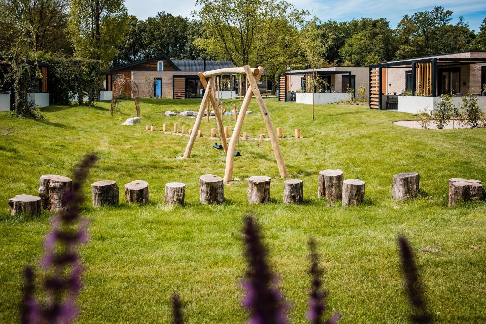 Recreatiewoning 'Dwergarend' Villa Voorthuizen Bagian luar foto